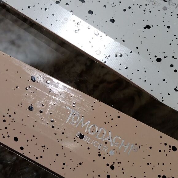 3 Tomodachi knives and a lemon squeezer - Picture 9 of 11